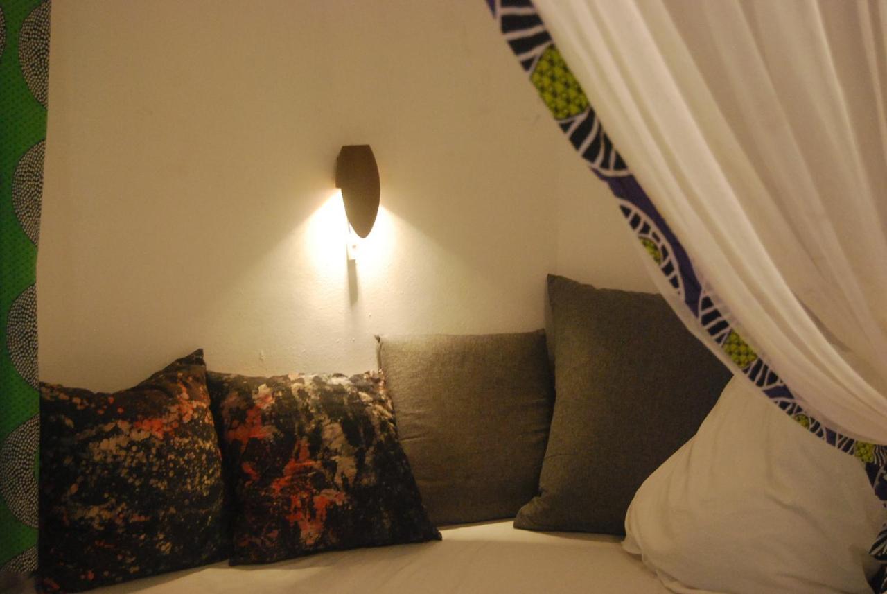 Karls Guesthouse 科托努 外观 照片