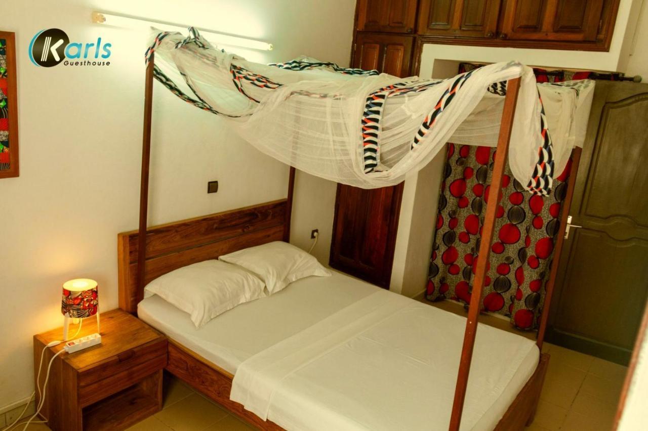 Karls Guesthouse 科托努 外观 照片