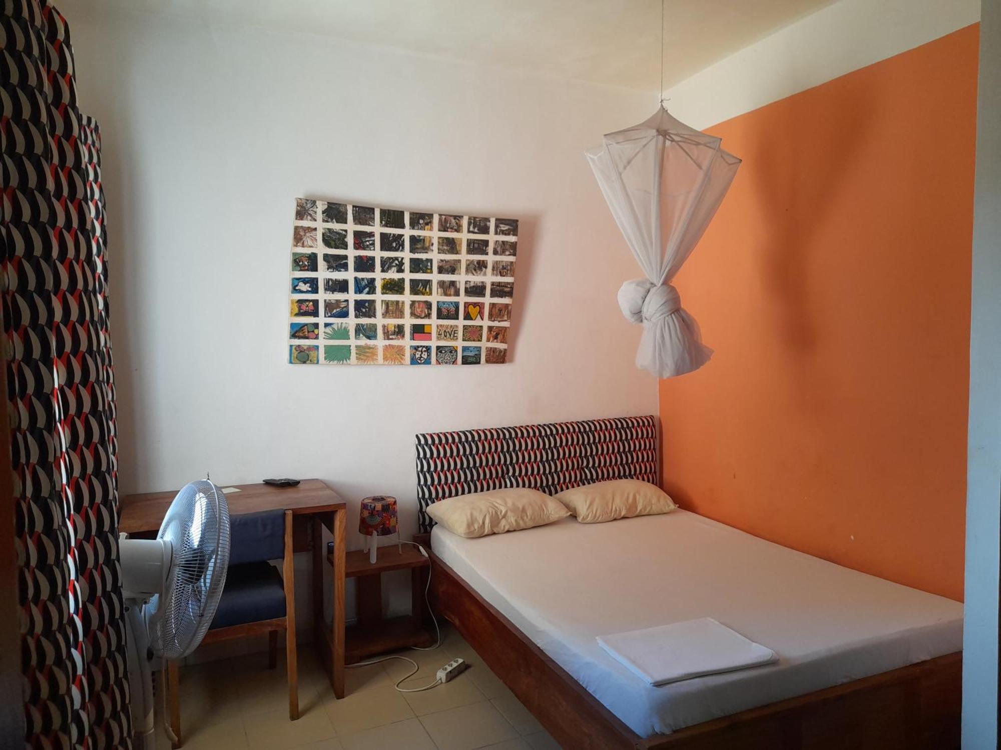 Karls Guesthouse 科托努 客房 照片