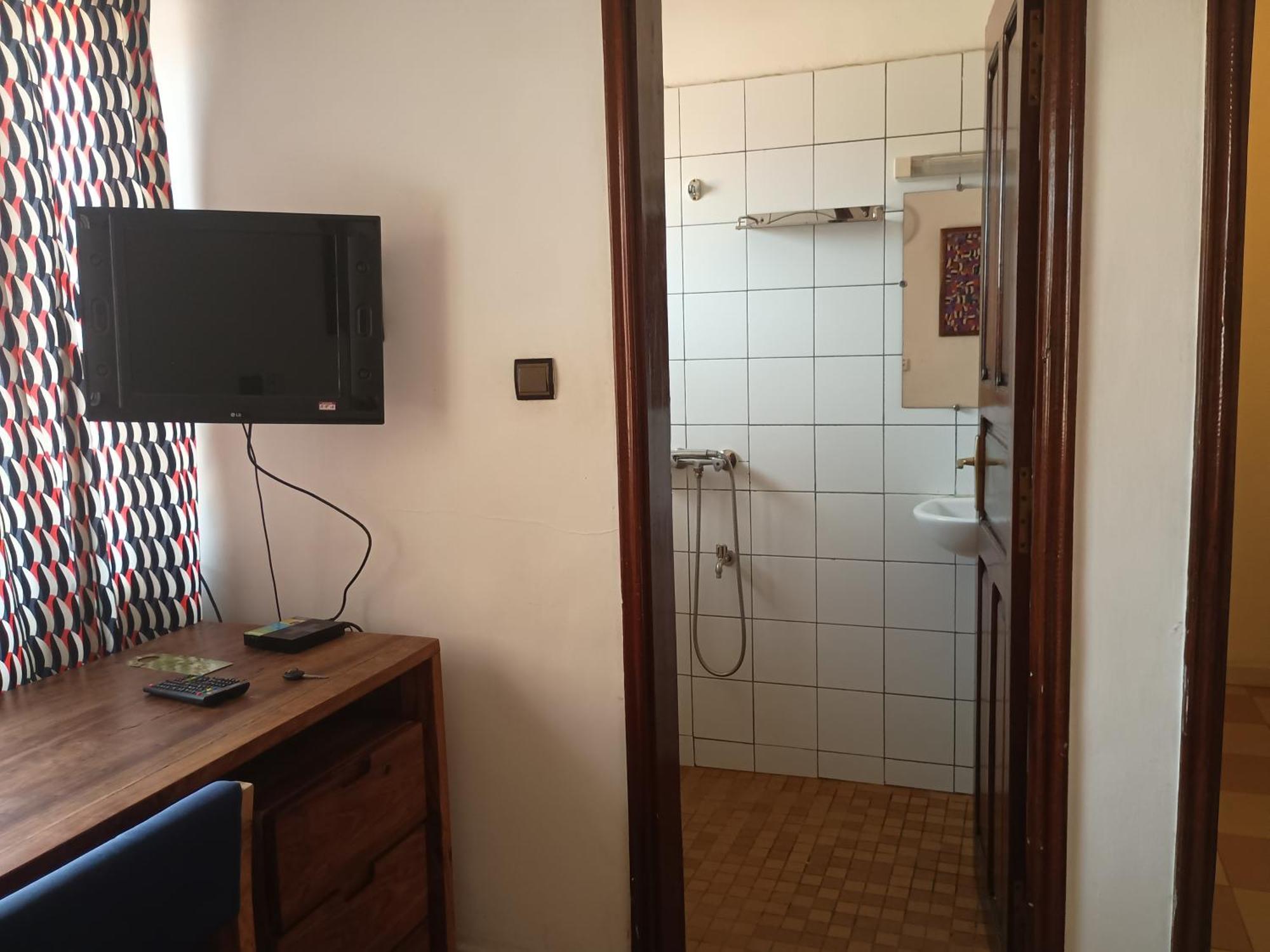 Karls Guesthouse 科托努 外观 照片