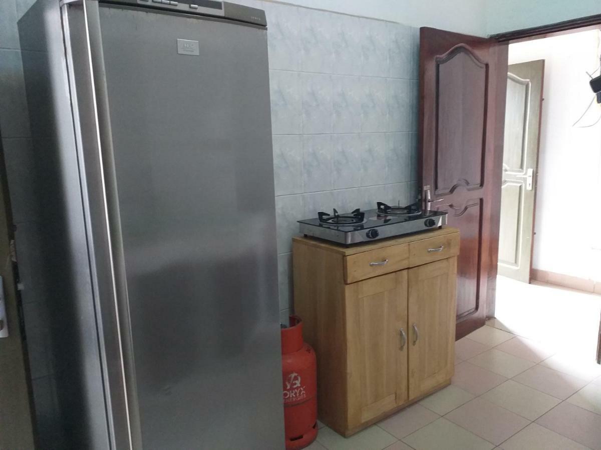 Karls Guesthouse 科托努 外观 照片